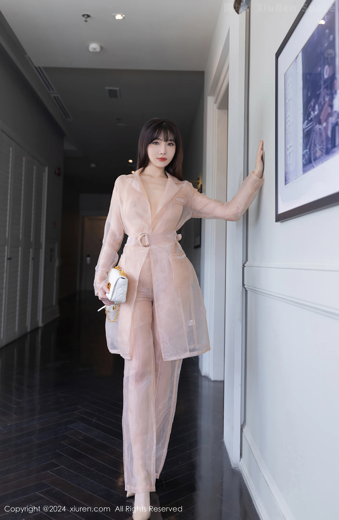 图片[6]-[XiuRen秀人网]VOL.8509 模特陆萱萱私房性感浅粉色透视西装半脱秀曼妙身材迷人诱惑写真80P-秀人网官方网站